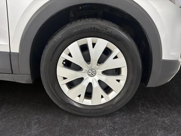 VOLKSWAGEN T-Cross (2020) — foto 17 van 17