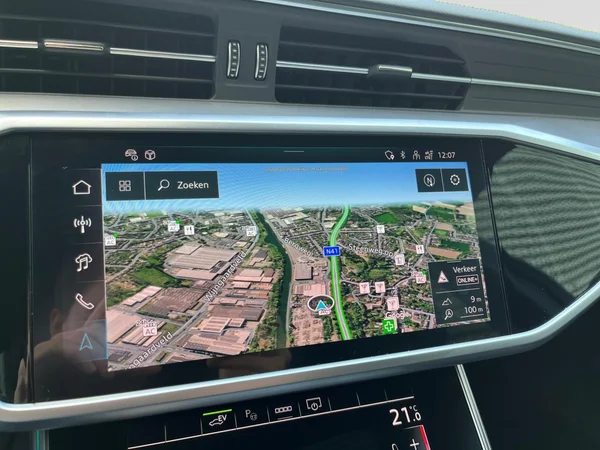 AUDI A6 Avant PHEV (2025) — foto 3 van 24