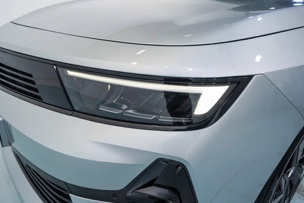 Opel Astra (2023) — foto 35 van 35
