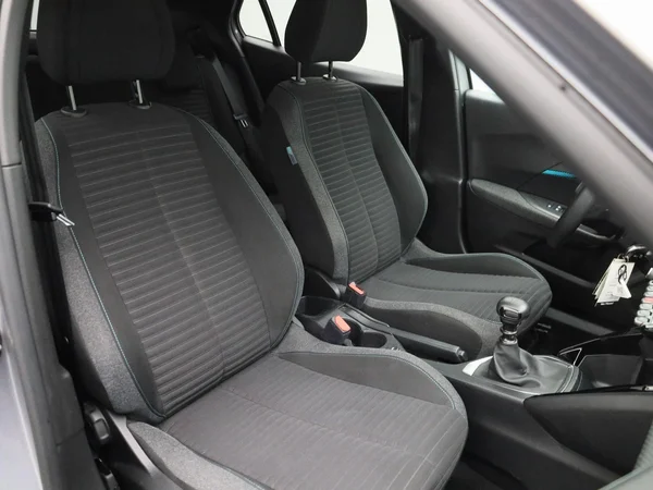 Peugeot 2008 (2023) — foto 28 van 40