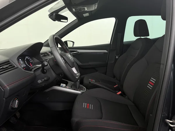 SEAT Arona (2020) — foto 2 van 27