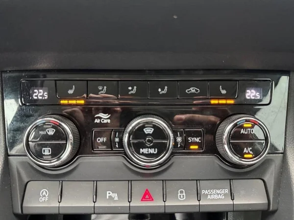 SKODA Karoq Dsl (2021) — foto 20 van 31