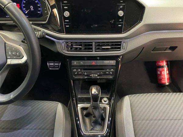 VOLKSWAGEN T-Cross (2022) — foto 3 van 16