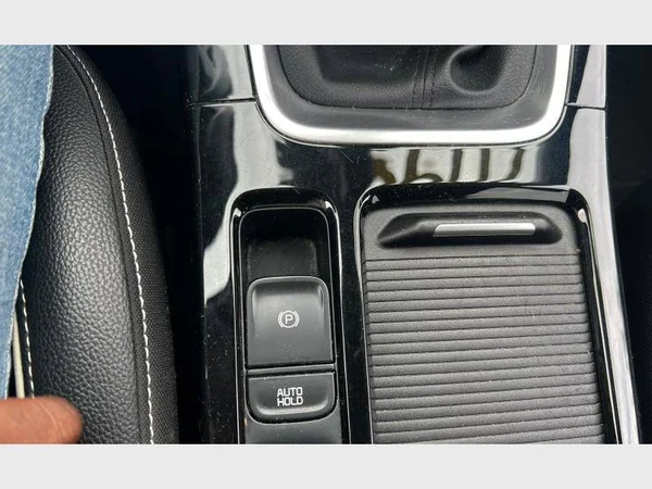 Kia XCEED (2023) — foto 16 van 25