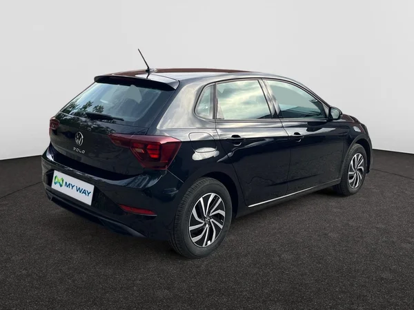 VOLKSWAGEN Polo (2022) — foto 13 van 18