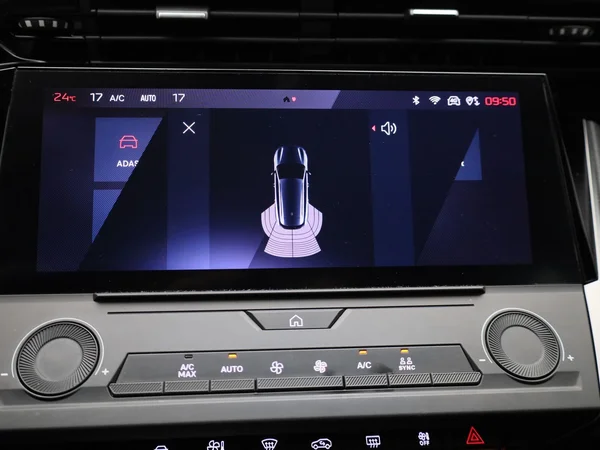 Peugeot 308 (2024) — foto 19 van 40