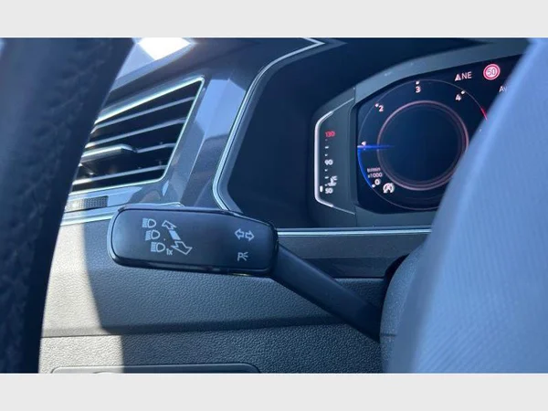 Volkswagen Tiguan (2022) — foto 16 van 29