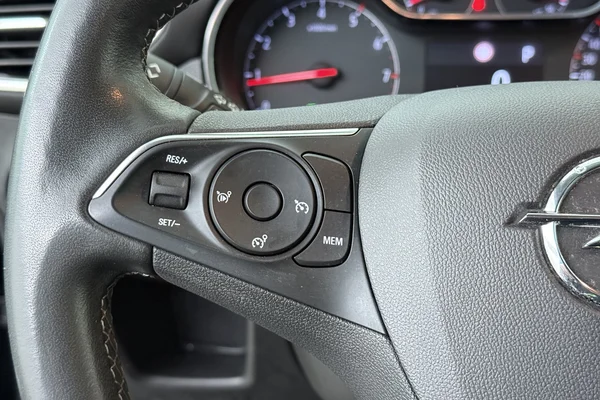 Opel Crossland (2022) — foto 5 van 18