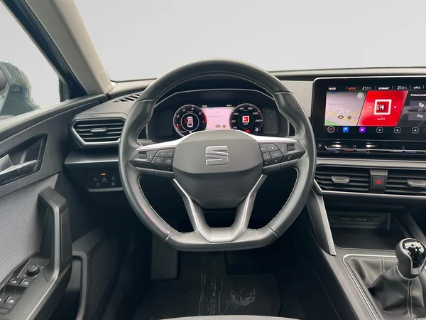 SEAT Leon ST Dsl (2023) — foto 16 van 18