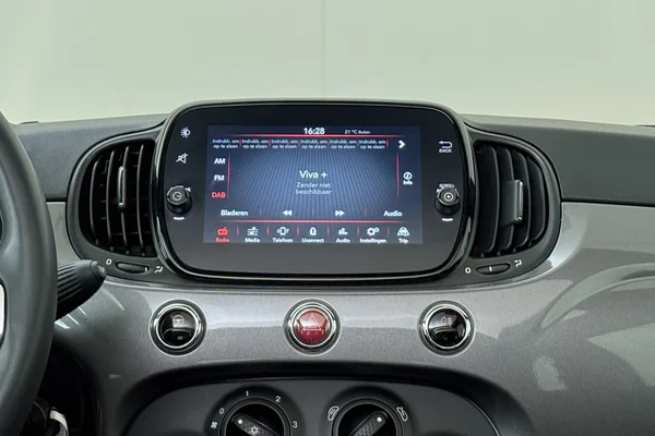 Fiat 500c (2024) — foto 3 van 20