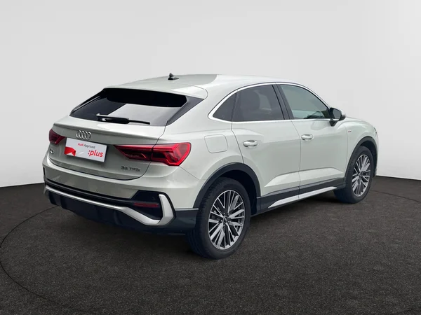 AUDI Q3 Sportback (2024) — foto 14 van 21