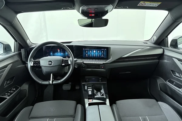 Opel Astra Sports Tourer (2025) — foto 20 van 20