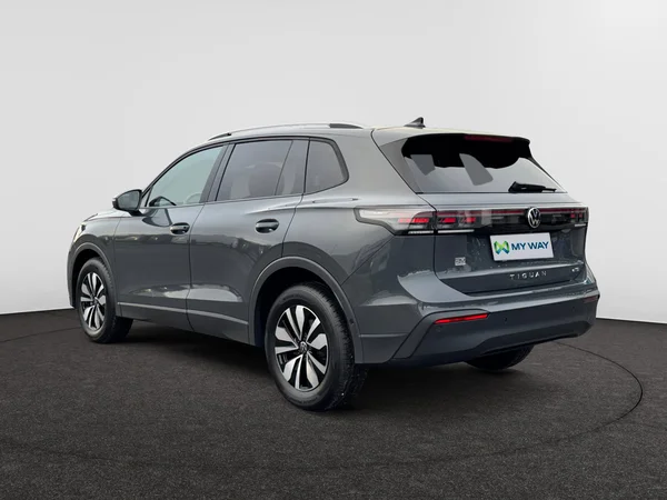 VOLKSWAGEN Tiguan (2025) — foto 14 van 16