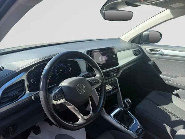 VOLKSWAGEN T-Roc (2023) — foto 18 van 20
