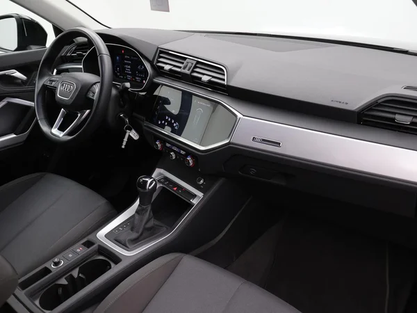 AUDI Q3 PHEV (2021) — foto 12 van 29