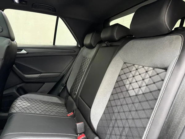 VOLKSWAGEN T-Roc (2025) — foto 10 van 16