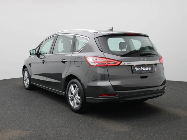 Ford S-Max (2022) — foto 12 van 39