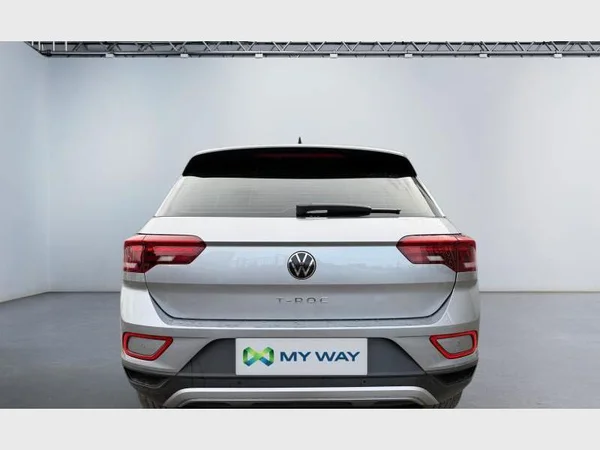 Volkswagen T-Roc (2022) — foto 21 van 24