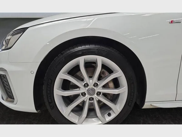 Audi A4 (2020) — foto 29 van 30