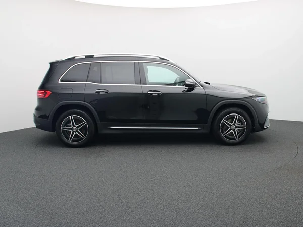 Mercedes-Benz EQB (2026) — foto 30 van 33