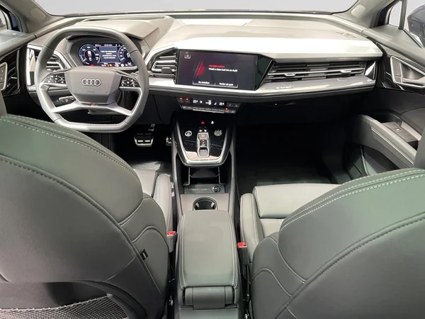 AUDI Q4 e-tron (2025) — foto 5 van 15