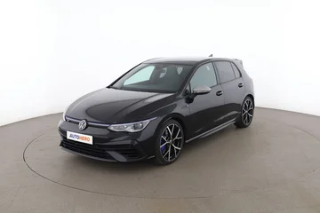 Volkswagen Golf 7535b0aa-8683-45fc-927e-6296e3a9a52f