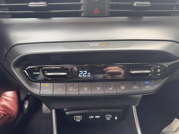 Hyundai i20 (2024) — foto 3 van 23