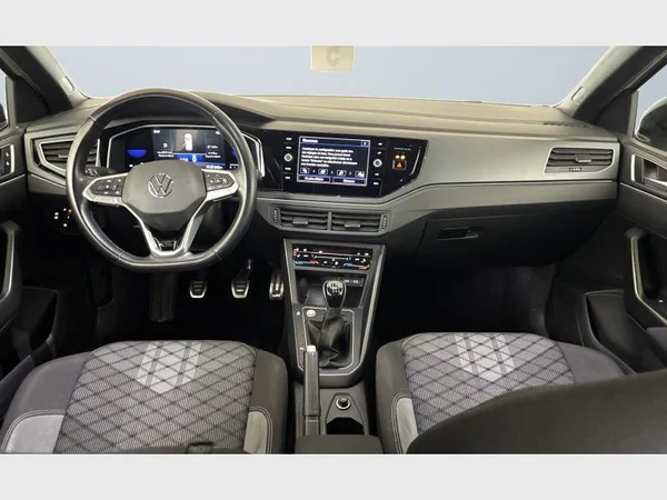 Volkswagen Taigo (2022) — foto 2 van 15