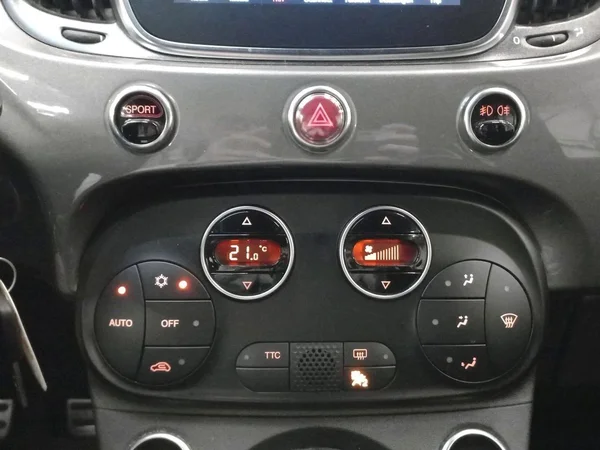 Abarth 500 (2021) — foto 6 van 18