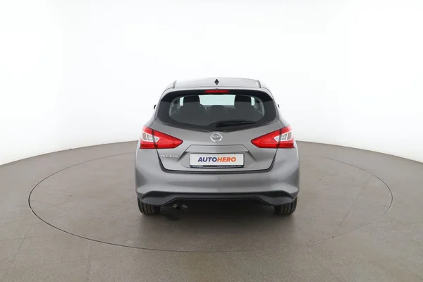 Nissan Pulsar (2015) — foto 11 van 16