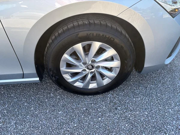 SKODA Superb Combi (2026) — foto 17 van 24