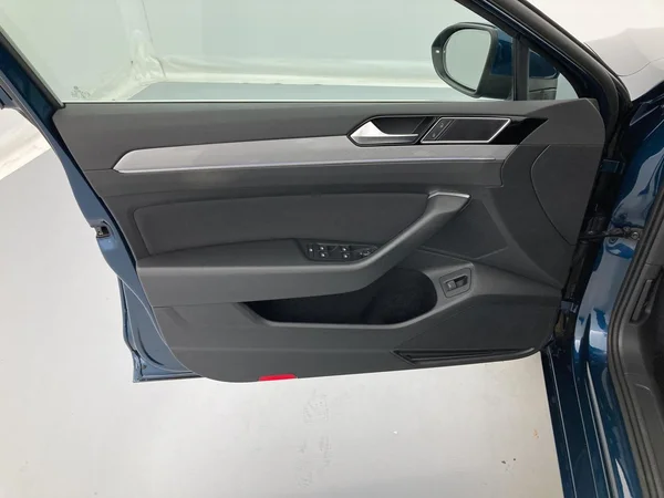 VOLKSWAGEN Passat Variant Dsl (2021) — foto 22 van 36