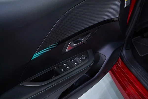Peugeot E-208 (2022) — foto 8 van 99