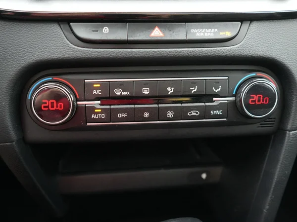 Kia cee'd (2024) — foto 9 van 21