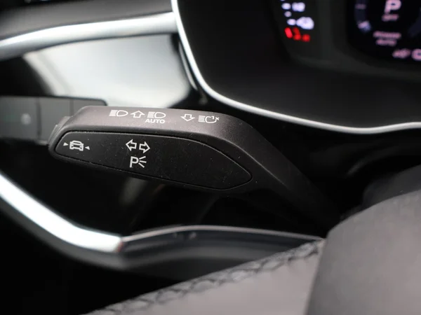 AUDI Q3 PHEV (2021) — foto 7 van 29