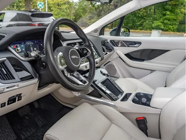 Jaguar I-PACE (2022) — foto 29 van 30