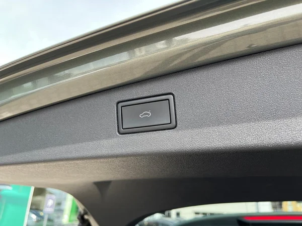 VOLKSWAGEN Tiguan (2024) — foto 8 van 22