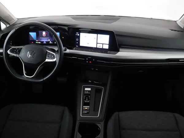 VOLKSWAGEN Golf (2024) — foto 28 van 28