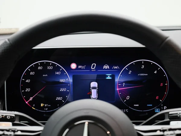 Mercedes-Benz GLC (2025) — foto 47 van 48