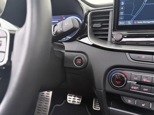 KIA Ceed SW (2023) — foto 6 van 31