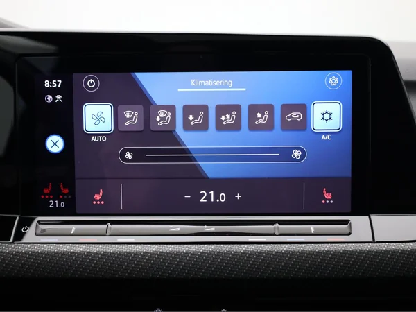 VOLKSWAGEN Golf VIII (2024) — foto 10 van 21