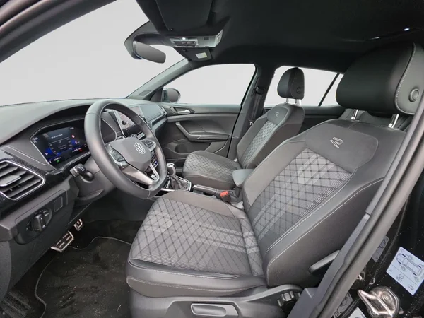 VOLKSWAGEN T-Cross (2024) — foto 24 van 24