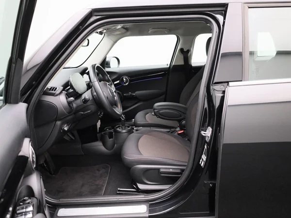 MINI Cooper (2023) — foto 40 van 40