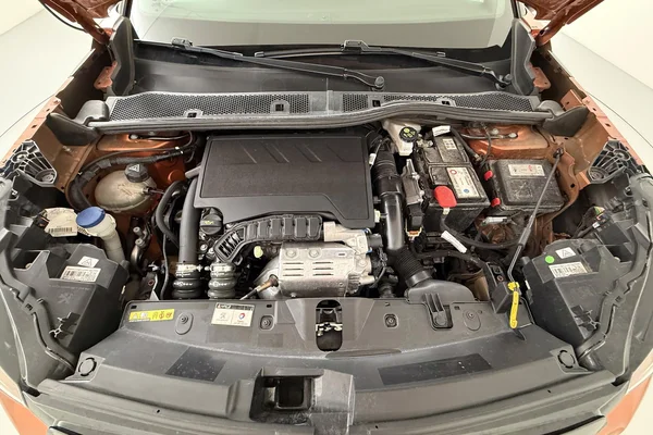 Peugeot 2008 (2020) — foto 7 van 37