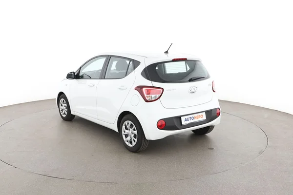 Hyundai i10 (2019) — foto 10 van 16