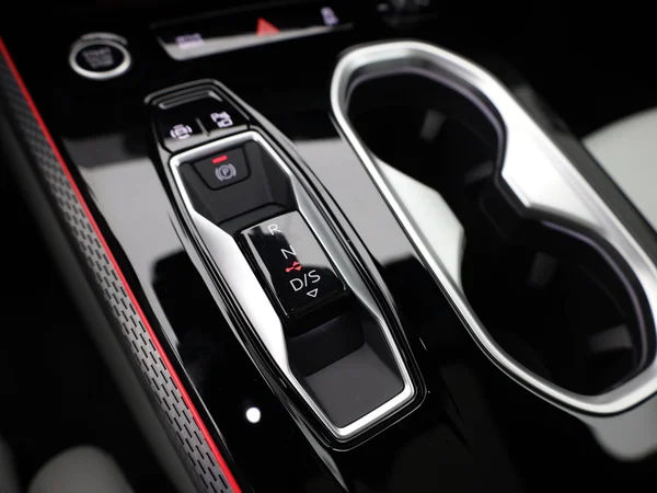 AUDI A6 (2025) — foto 8 van 32