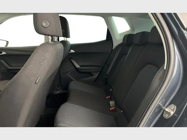 Seat Arona (2023) — foto 6 van 15