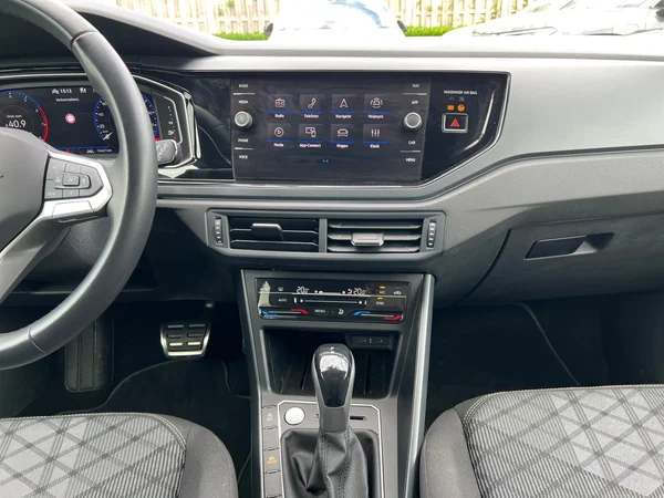 VOLKSWAGEN Polo (2025) — foto 4 van 24