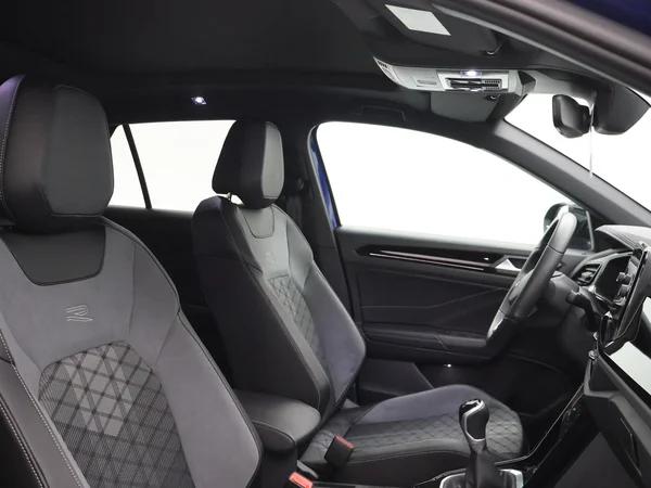 VOLKSWAGEN T-Roc (2023) — foto 23 van 26