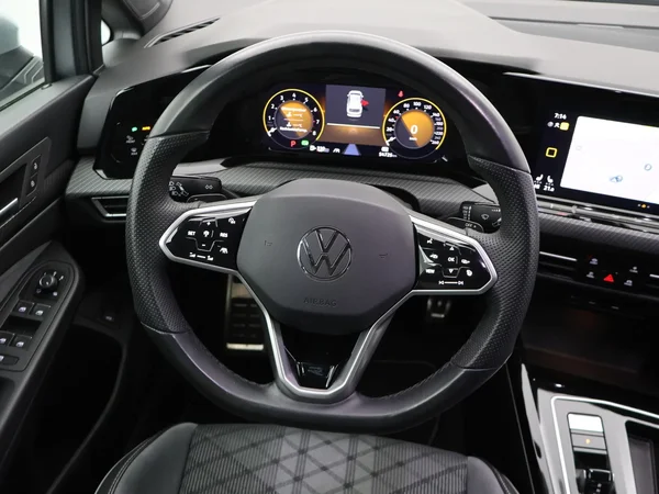 Volkswagen Golf (2024) — foto 7 van 27